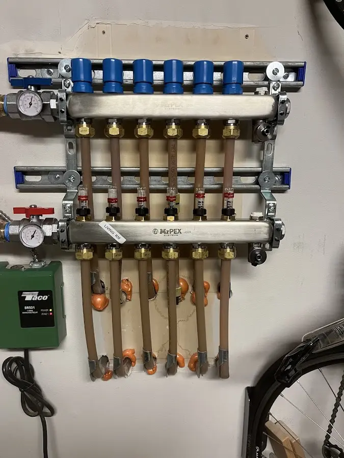 Plumber performing Leak Detection at a residential property in Hauula